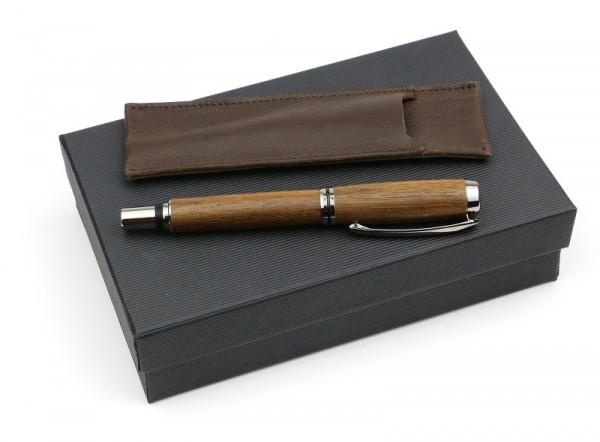Set Füller Walnuss mit braunem leder etui.jpg