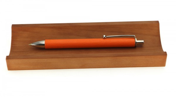 Kugelschreiber Allwood orange in Stifteschale Birne.jpg